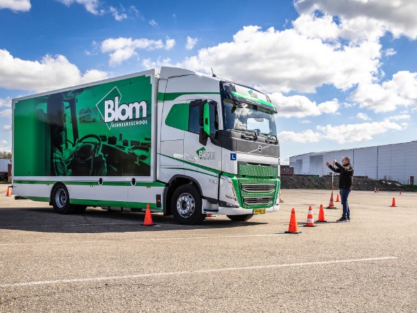 blom-header